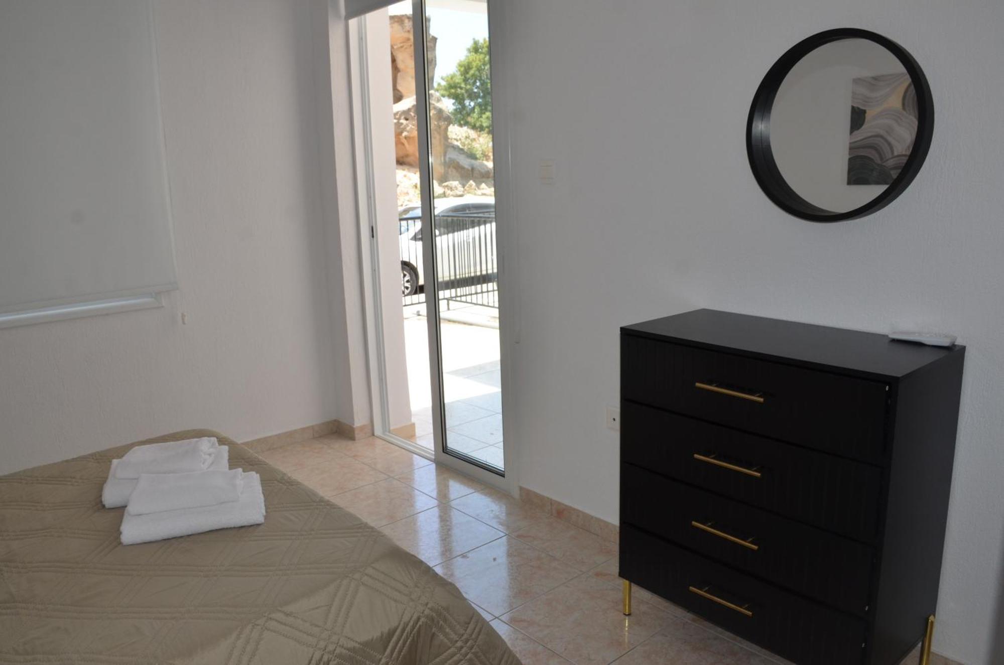Laertis Apartments - By Imh Travel & Tours Pafos Zewnętrze zdjęcie
