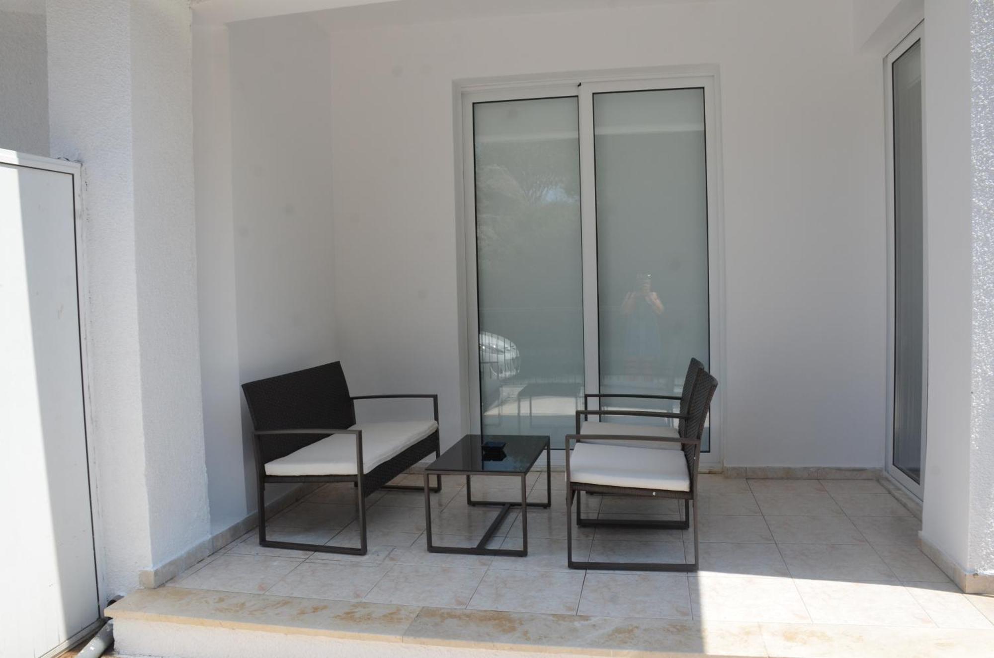 Laertis Apartments - By Imh Travel & Tours Pafos Zewnętrze zdjęcie
