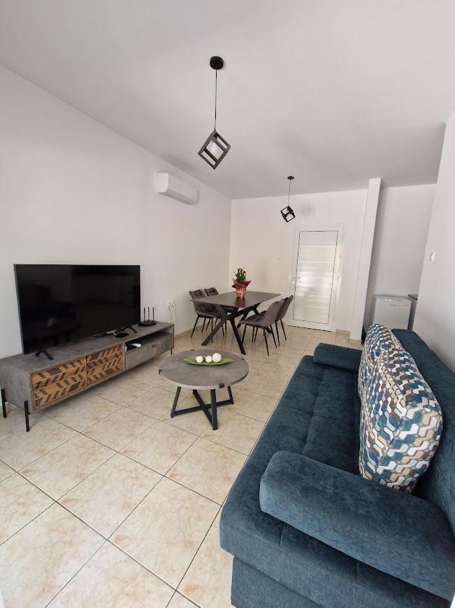 Laertis Apartments - By Imh Travel & Tours Pafos Zewnętrze zdjęcie